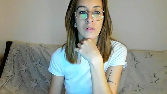 Snapshot of DesireMore90 chatting on February 18, 11:19 pm DesireMore90 online show from February 18, 11:19 pm
