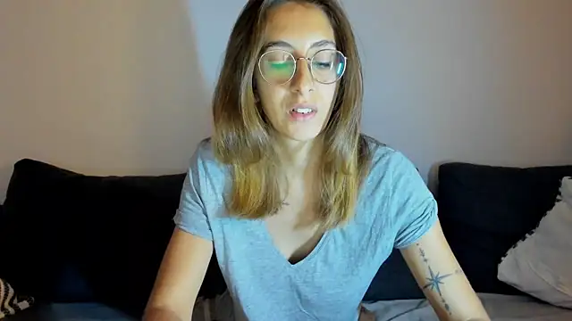 Snapshot of DesireMore90 chatting on September 17, 6:31 pm DesireMore90 online show from September 17, 6:31 pm