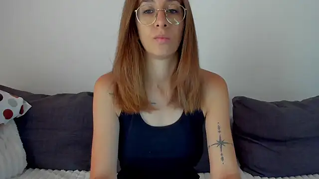 Snapshot of DesireMore90 chatting on July 6, 10:34 am DesireMore90 online show from July 6, 10:34 am