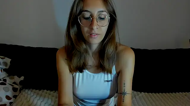 Snapshot of DesireMore90 chatting on July 28, 9:25 pm DesireMore90 online show from July 28, 9:25 pm
