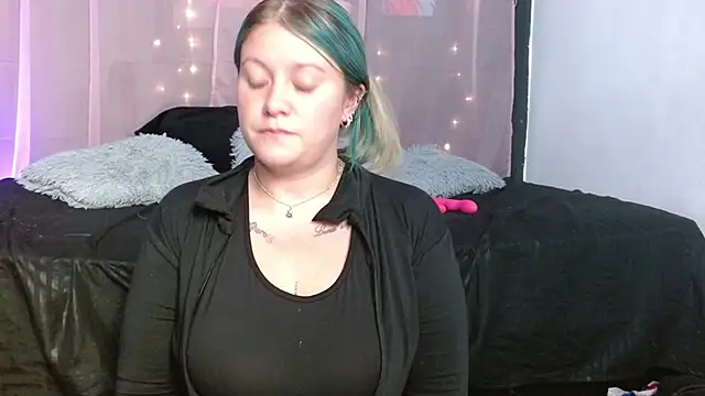 miley jensen online show from December 19, 11:07 am