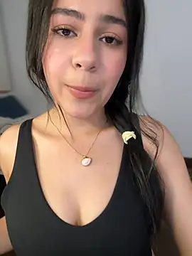 Snapshot of CuteKira7 chatting on June 1, 2:46 am CuteKira7 online show from June 1, 2:46 am
