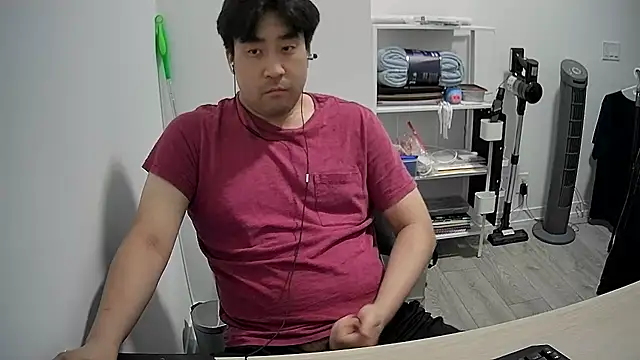 Snapshot of Koreanboy171 chatting on June 27, 4:28 am Koreanboy171 online show from June 27, 4:28 am