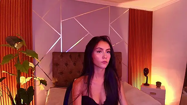 Snapshot of Coralinnee_ chatting on March 19, 6:28 am Coralinnee online show from March 19, 6:28 am