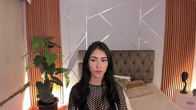 Snapshot of Coralinnee_ chatting on April 25, 3:09 am Coralinnee online show from April 25, 3:09 am