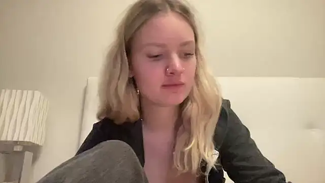 Snapshot of mariemelissah chatting on January 23, 2:07 pm mariemelissah online show from January 23, 2:07 pm