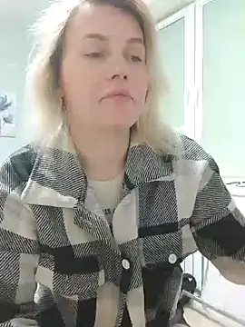 Linda Gregory online show from February 3, 12:04 am