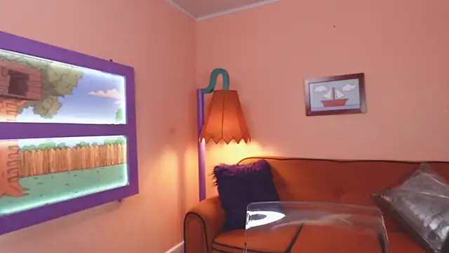 miss canndy online show from April 18, 6:01 pm