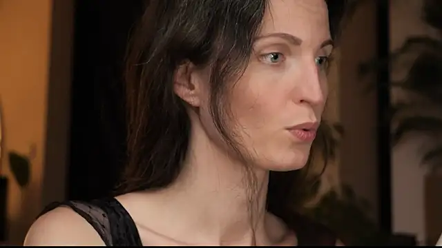 Snapshot of yulladao chatting on October 4, 6:50 pm yulladao online show from October 4, 6:50 pm