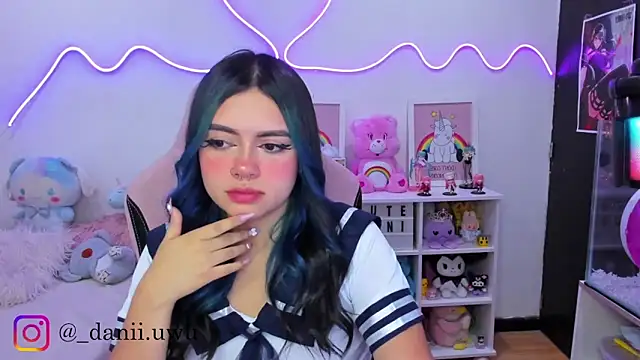 Snapshot of CuteDani_ chatting on September 11, 9:53 am CuteDani online show from September 11, 9:53 am