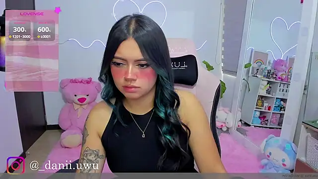 Snapshot of CuteDani_ chatting on March 18, 2:09 pm CuteDani online show from March 18, 2:09 pm