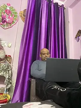 Dick 6inches online show from February 2, 3:11 pm