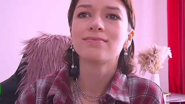 Snapshot of VivianLy_ chatting on March 17, 11:57 am VivianLy online show from March 17, 11:57 am