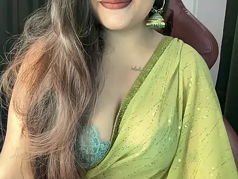 Snapshot of shanayaaa_1 chatting on June 17, 7:26 pm shanayaaa 1 online show from June 17, 7:26 pm