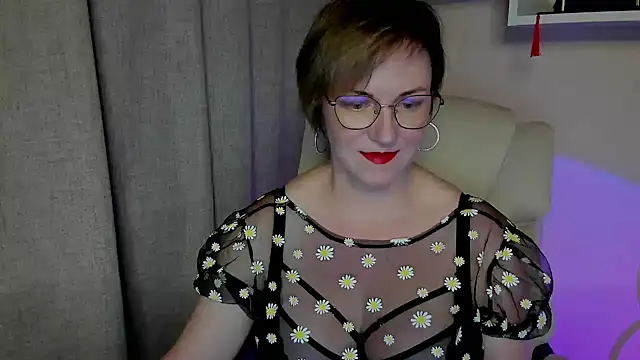 feliziaDesire online show from June 12, 4:28 pm