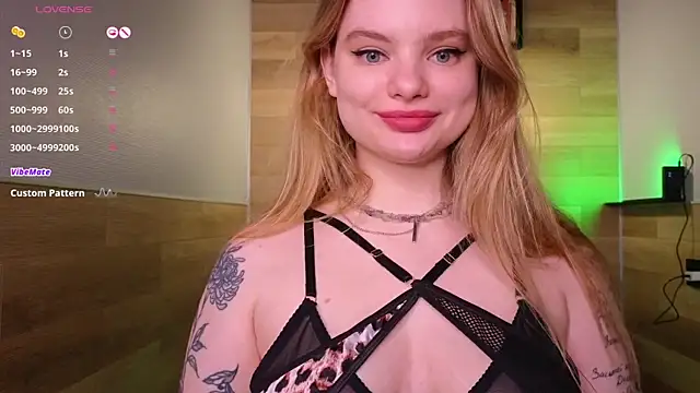 Snapshot of Hottie_Jane chatting on January 12, 3:49 am Hottie Jane online show from January 12, 3:49 am