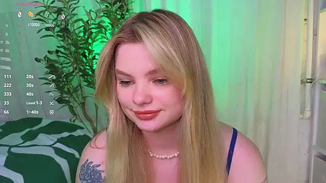 Snapshot of Hottie_Jane chatting on March 22, 6:03 pm Hottie Jane online show from March 22, 6:03 pm