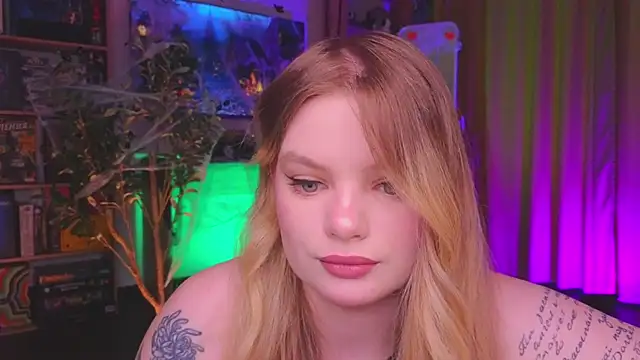 Snapshot of Hottie_Jane chatting on October 24, 9:28 am Hottie Jane online show from October 24, 9:28 am