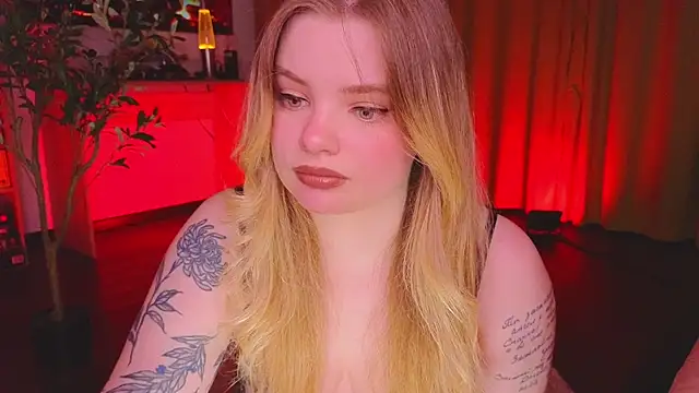 Snapshot of Hottie_Jane chatting on November 22, 5:34 pm Hottie Jane online show from November 22, 5:34 pm