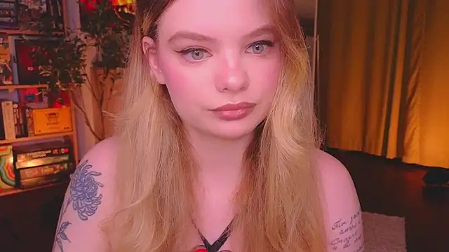 Snapshot of Hottie_Jane chatting on November 28, 5:26 pm Hottie Jane online show from November 28, 5:26 pm