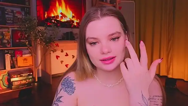 Snapshot of Hottie_Jane chatting on February 15, 3:42 pm Hottie Jane online show from February 15, 3:42 pm