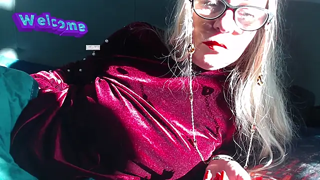 martachatte online show from March 5, 5:08 pm