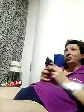 Snapshot of Pacobakan042 chatting on February 2, 11:47 pm Pacobakan042 online show from February 2, 11:47 pm