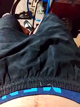 Snapshot of Uriel1615 chatting on March 20, 7:02 am Uriel1615 online show from March 20, 7:02 am