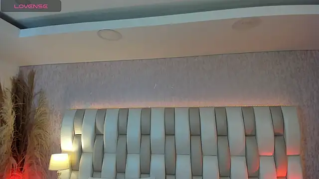 Rebeca jones online show from February 19, 12:12 pm