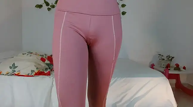 Snapshot of Nayade chatting on February 9, 1:22 am Nayade online show from February 9, 1:22 am