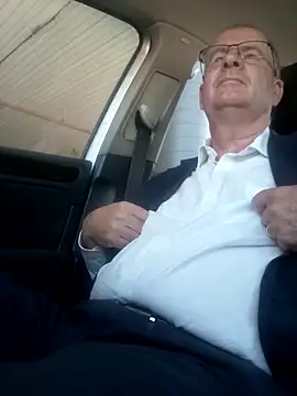 stiffandlubedxh online show from February 24, 7:22 am