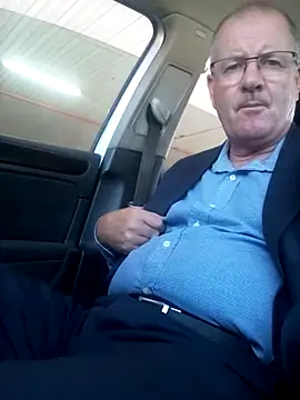 stiffandlubedxh online show from February 25, 7:20 am