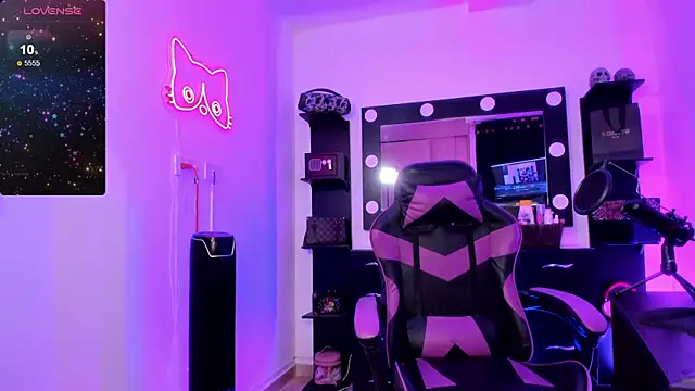 miss kitty online show from March 7, 12:40 am