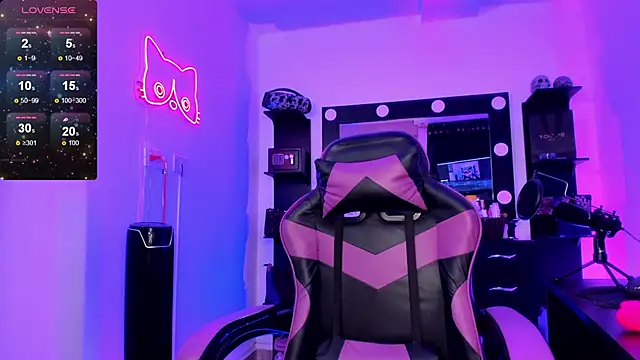 miss kitty online show from April 1, 12:22 am