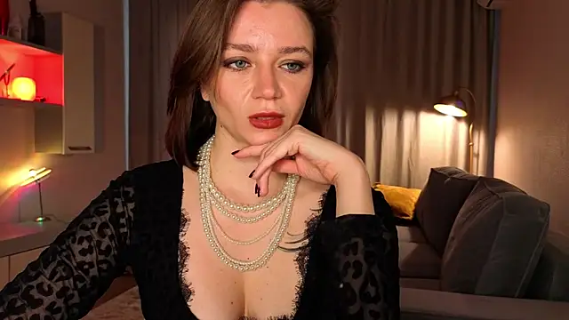 Snapshot of Shadow_Passion chatting on May 14, 7:04 am Shadow Passion online show from May 14, 7:04 am