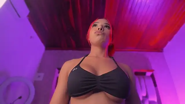 Emmily Savage online show from February 28, 7:26 pm