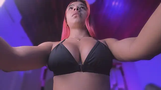 Emmily Savage online show from March 30, 12:17 pm