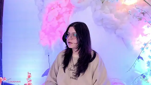 Snapshot of Mey_moon chatting on January 27, 11:43 pm Mey moon online show from January 27, 11:43 pm