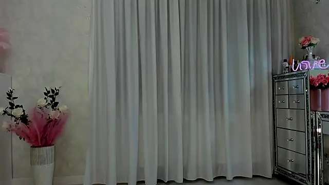 SeductiveButterfly online show from March 7, 2:25 am