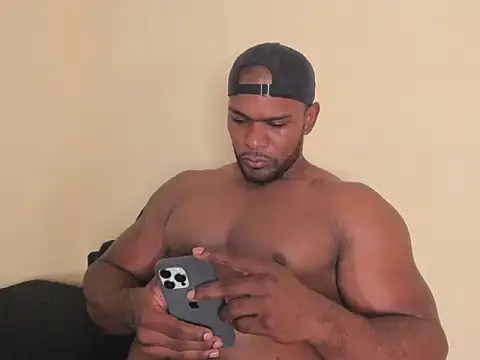 Snapshot of Tyler_Waka01 chatting on April 4, 9:34 pm Tyler Waka01 online show from April 4, 9:34 pm