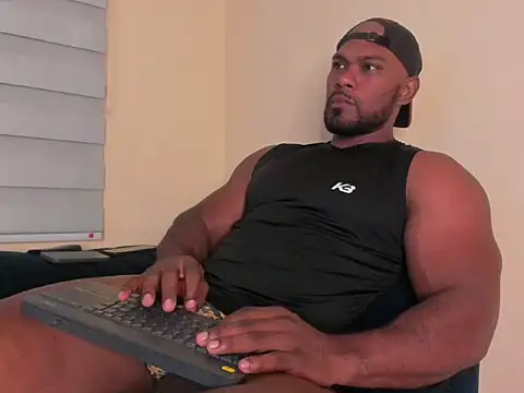 Snapshot of Tyler_Waka01 chatting on April 25, 10:40 pm Tyler Waka01 online show from April 25, 10:40 pm