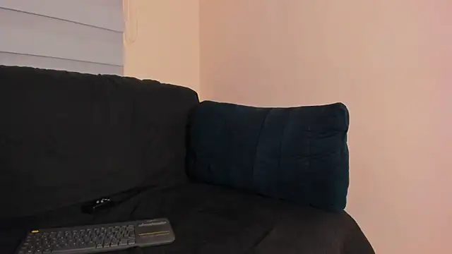Snapshot of Tyler_Waka01 chatting on May 16, 12:18 am Tyler Waka01 online show from May 16, 12:18 am