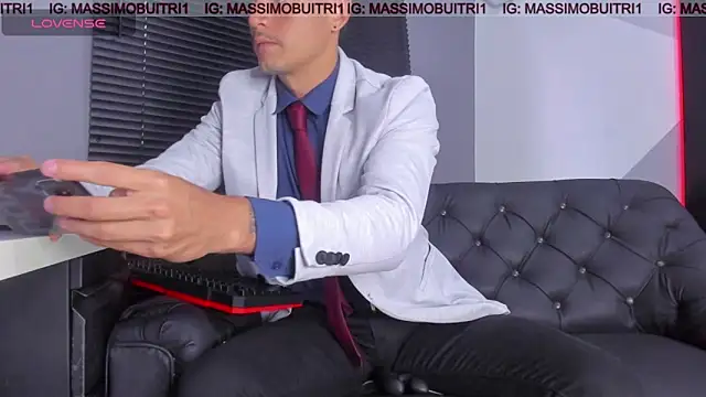 Snapshot of massimo_g chatting on April 23, 11:07 pm massimo g online show from April 23, 11:07 pm