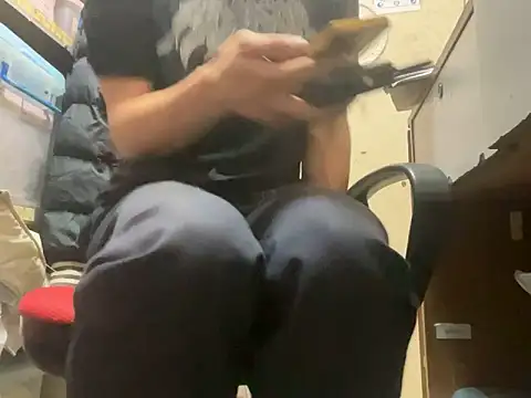 Snapshot of wSilEliaXm chatting on February 3, 7:40 am wSilEliaXm online show from February 3, 7:40 am