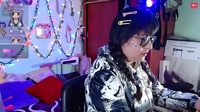 Snapshot of _lilith_heavy chatting on May 2, 11:26 am lilith heavy online show from May 2, 11:26 am