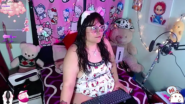 Snapshot of _lilith_heavy chatting on July 10, 5:37 pm lilith heavy online show from July 10, 5:37 pm