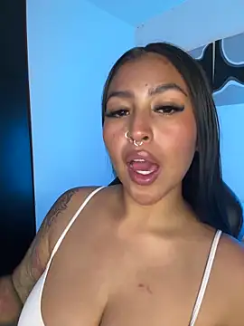 meganjames1 online show from April 9, 12:10 am