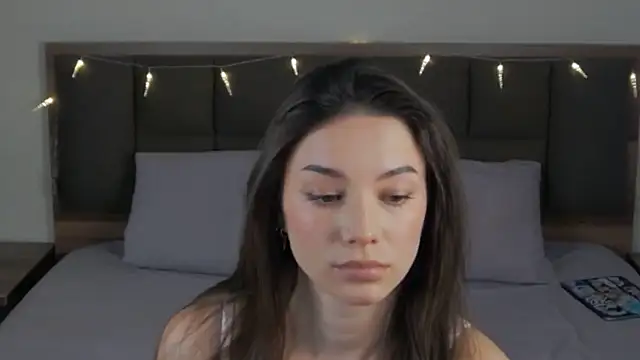 Snapshot of sinthiaroze chatting on March 1, 2:02 pm sinthiaroze online show from March 1, 2:02 pm