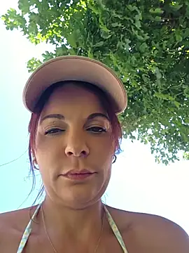 JuneLaFrenchie online show from June 25, 1:48 pm