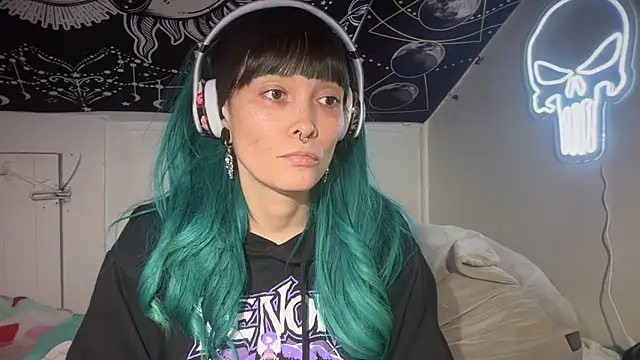 Snapshot of FRRANNKIE chatting on January 7, 9:50 am FRRANNKIE online show from January 7, 9:50 am